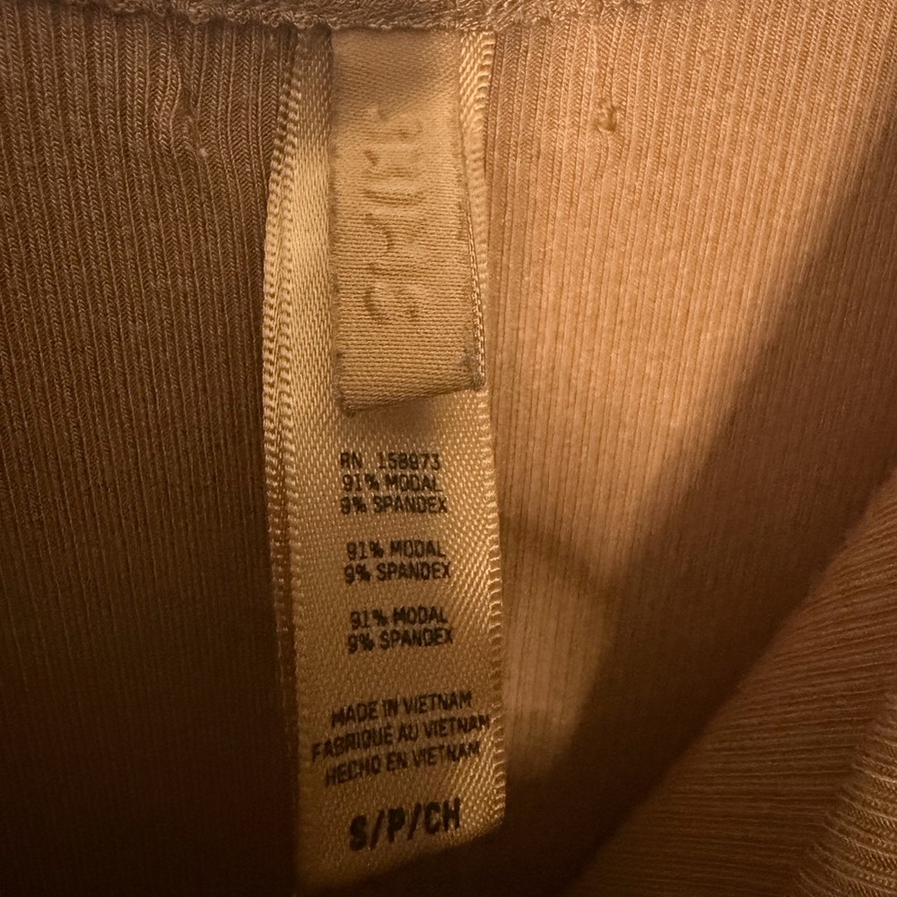 SKIMS Ribbed Tan Top - Picture 3 of 3